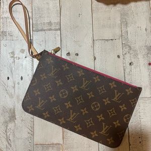AUTHENTIC Louis Vuitton Neverfull Pouch